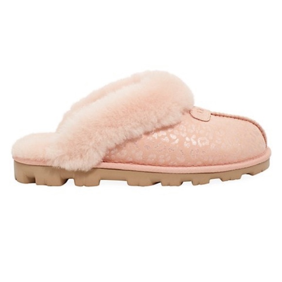 UGG Shoes - UGG🍁🍂Leoprd Print sheepskin coquette slippers Metallic pink women’s